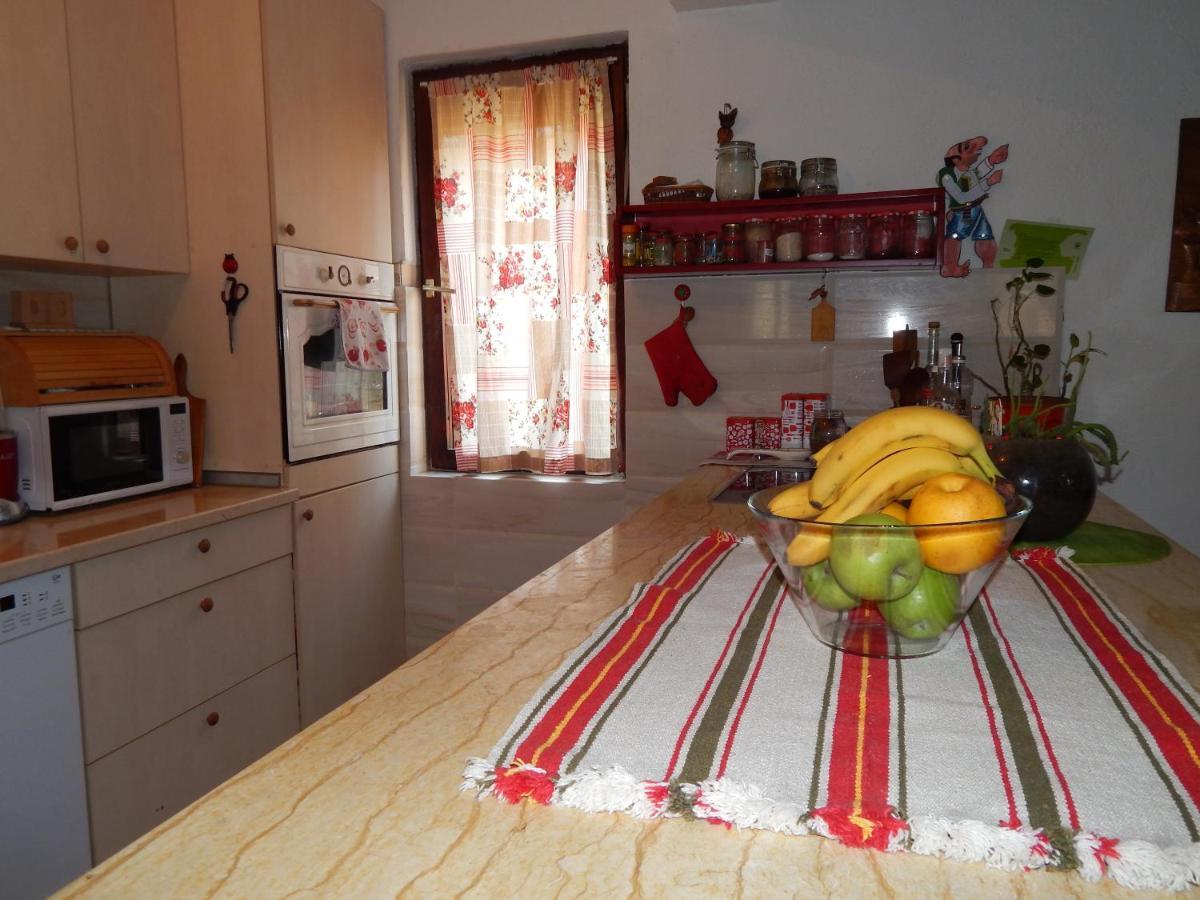 Impeccable Apartment With View In Dolna Matka Skopje Esterno foto